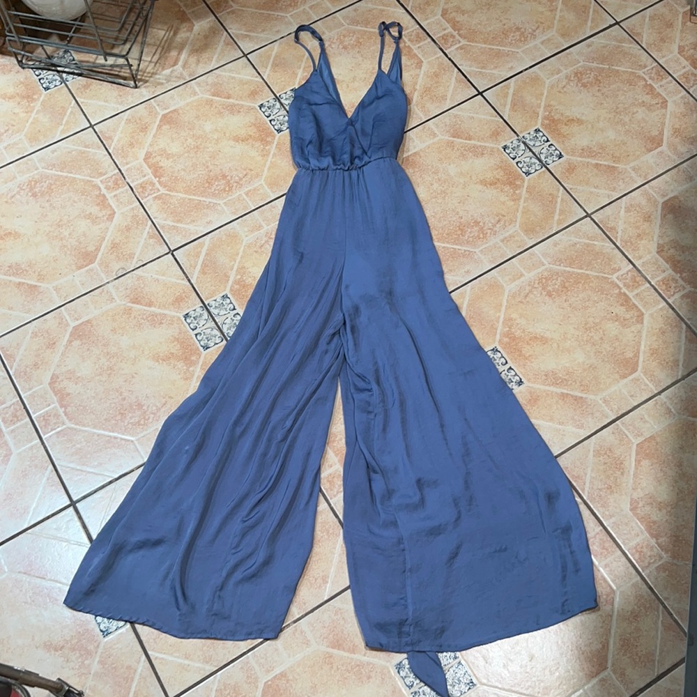 Mirarmar Sirena V Neck jumpsuit size small